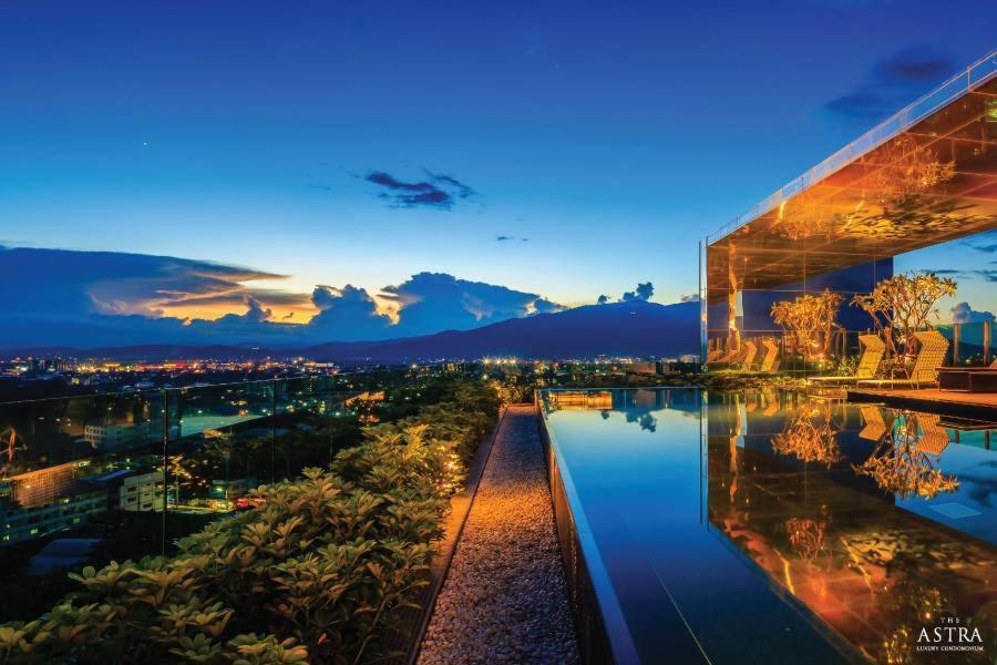 The Astra Condo Chaing Mai Chiang Mai Exteriör bild