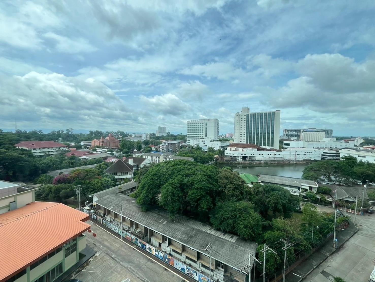 The Astra Condo Chaing Mai Chiang Mai Exteriör bild
